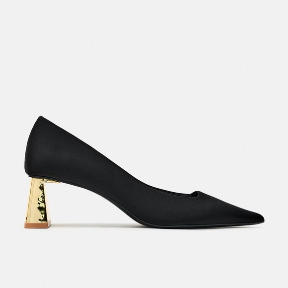 ZARA GOLD HEELED SHOES - Picture 1 of 3